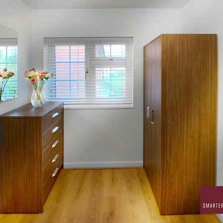 Wokingham - 2 Bed Modern House - Parking Lejlighed Eksteriør billede