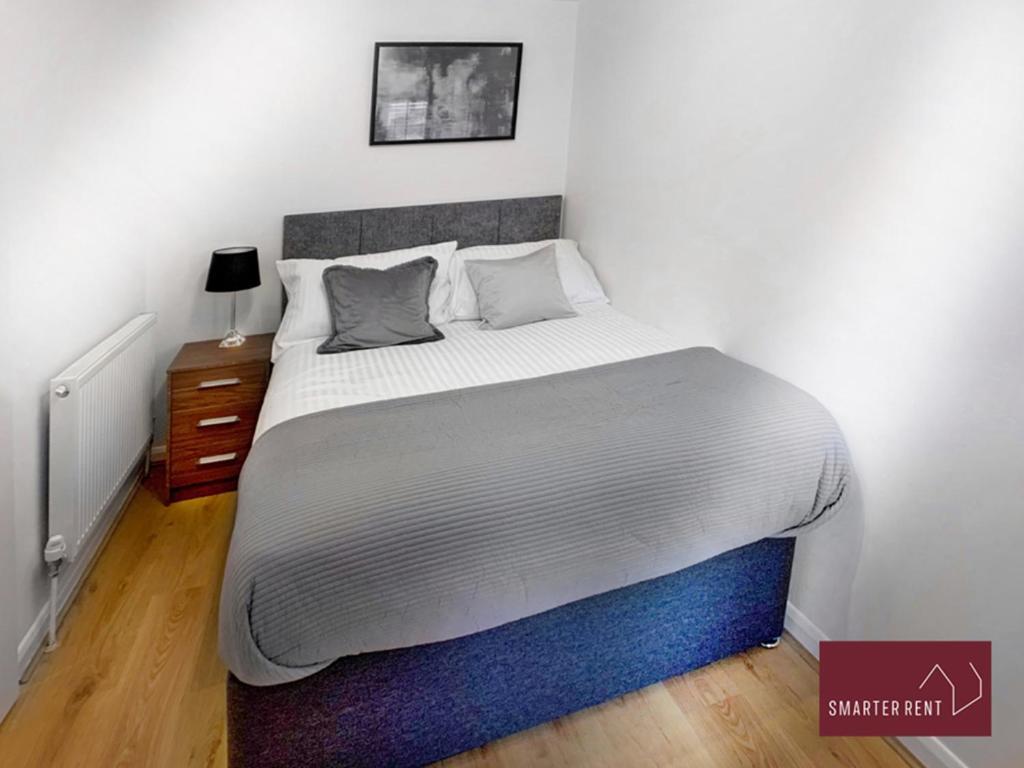 Wokingham - 2 Bed Modern House - Parking Lejlighed Eksteriør billede