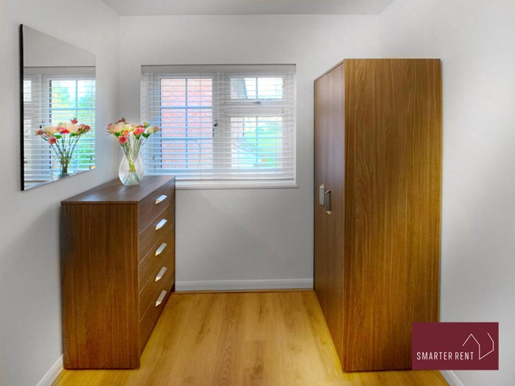 Wokingham - 2 Bed Modern House - Parking Lejlighed Eksteriør billede