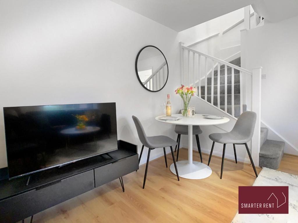 Wokingham - 2 Bed Modern House - Parking Lejlighed Eksteriør billede