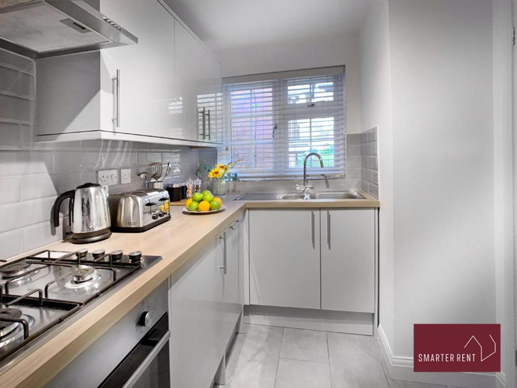 Wokingham - 2 Bed Modern House - Parking Lejlighed Eksteriør billede